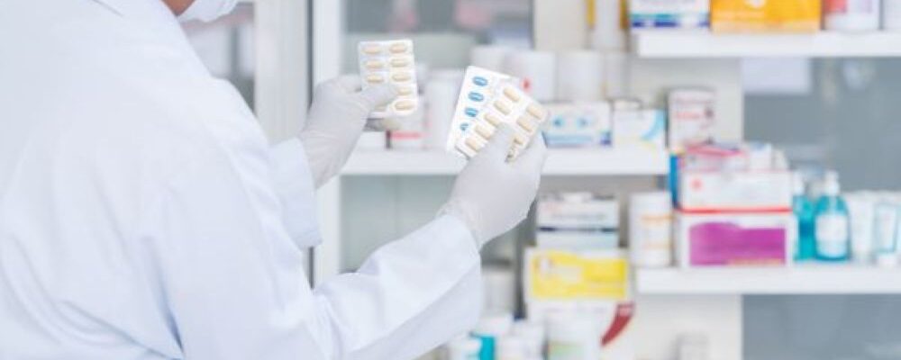 臨床研究支援事業のカーブアウトM&A成約事例（売上約2億円の企業から大手薬局チェーンへの移管）