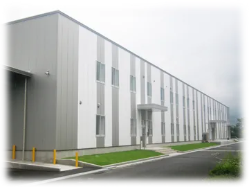化粧品・医薬部外品の受託製造工場の建屋外観